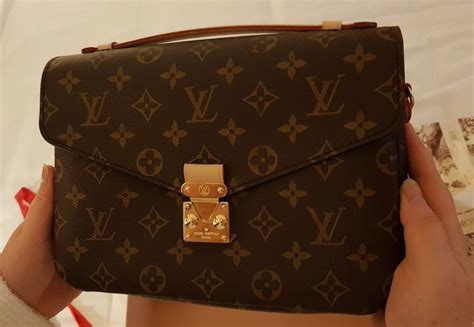 como saber si un bolso es original louis vuitton|louis vuitton original.